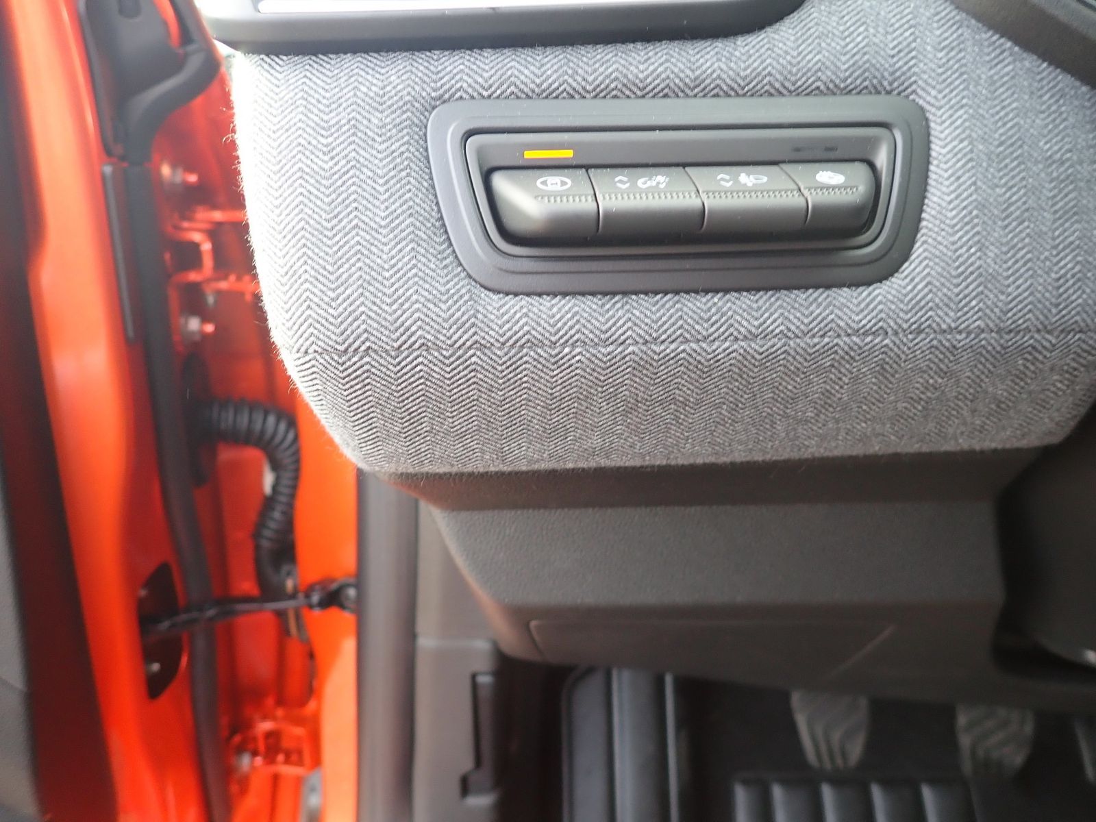 Fahrzeugabbildung Renault Clio KISS TCe 90