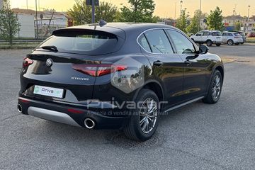 Alfa-Romeo Stelvio - 6