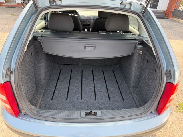 Fabia Combi 1.4, Scheckheft, 1. HAND, TÜV NEU Bild 9