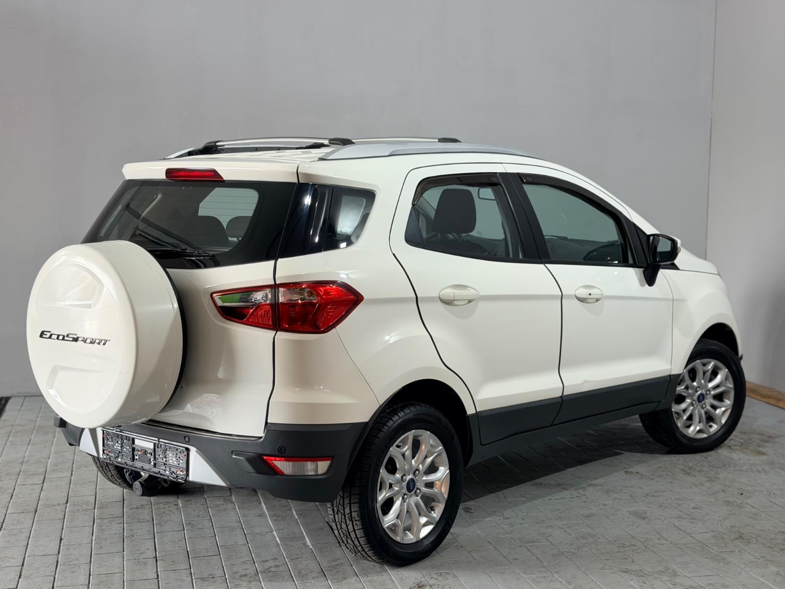 Ford EcoSport 2015 — photo 11