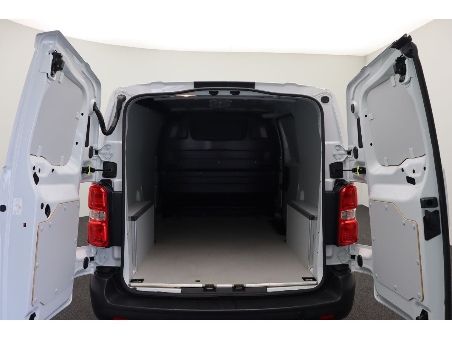 Fahrzeugabbildung Opel Vivaro 1.5 Kasten Edition M Klimaanlage
