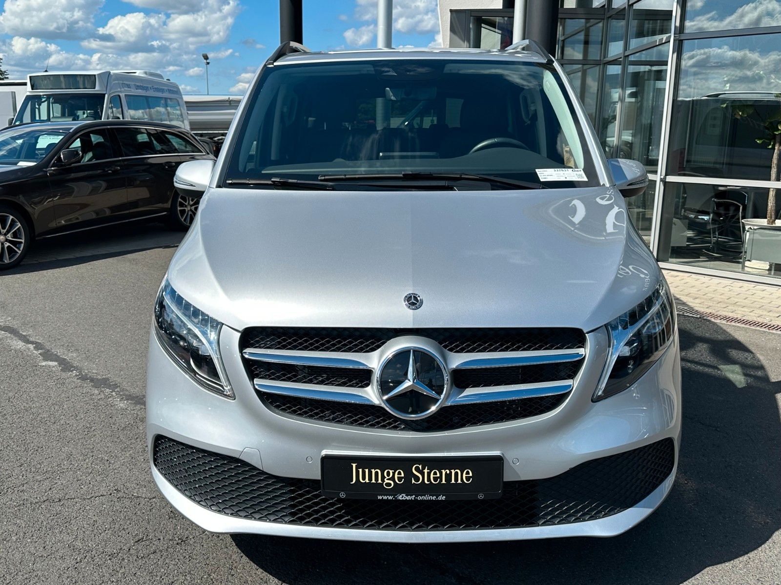 Fahrzeugabbildung Mercedes-Benz V 250 EDITION 4MATIC Kompakt Liege-Paket AHK2,5t