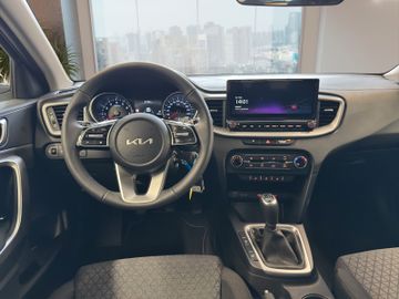 Kia Ceed SW 1.5T Kamera Klima Sitzheizung CarPlay