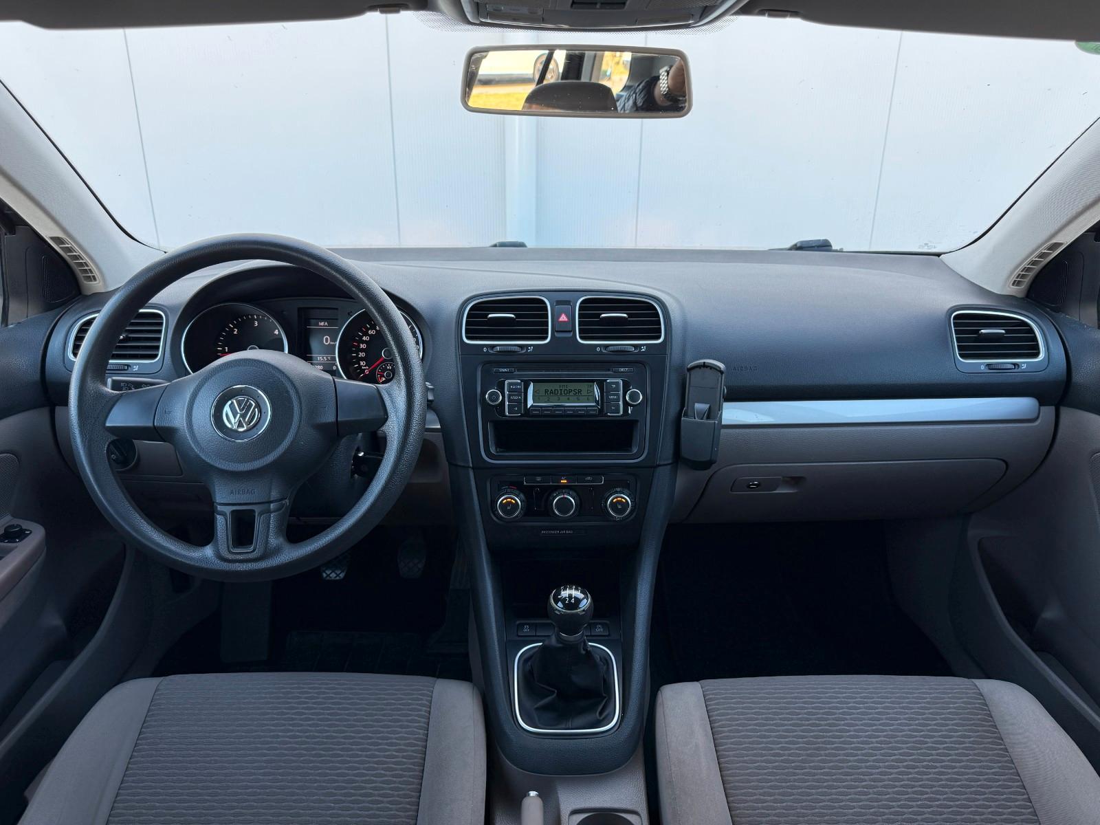 Volkswagen Golf 2010 — photo 14