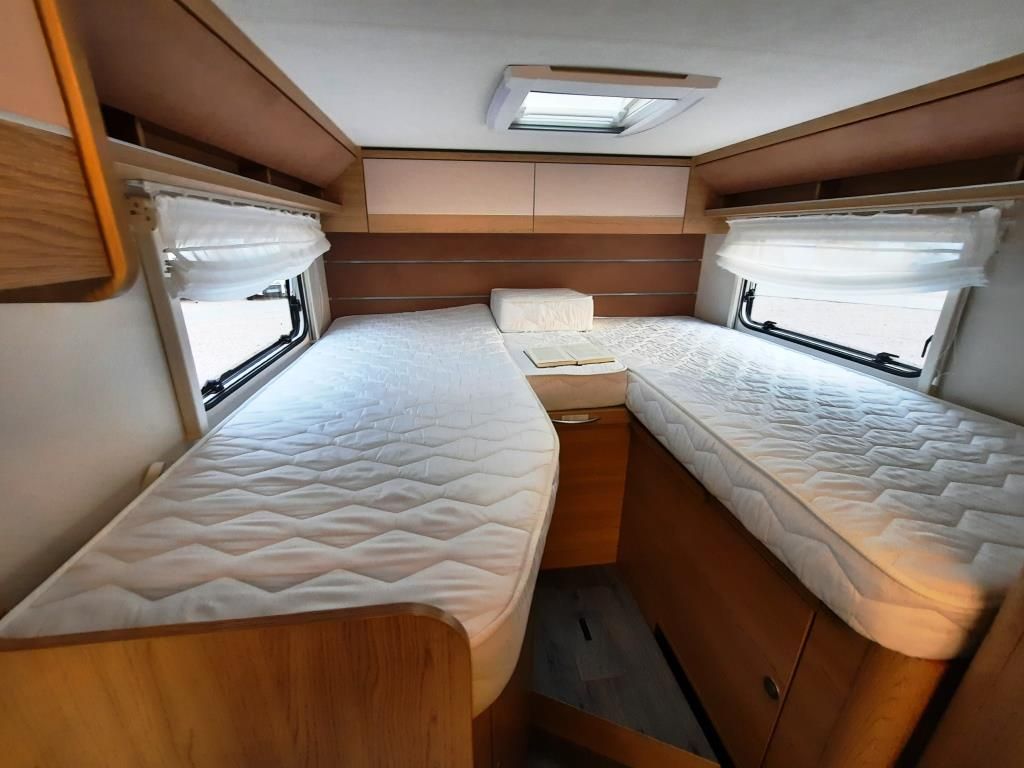 Fahrzeugabbildung LMC Cruiser V 646 G Solar/Sat/18.658,- € sparen!