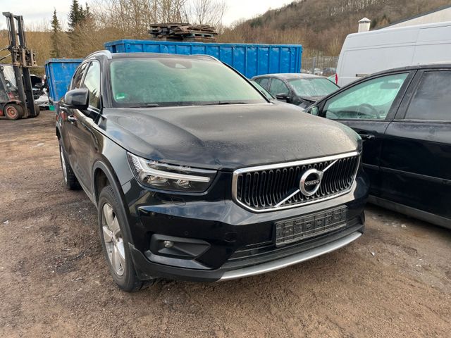 Volvo XC 40 XC40 Momentum Pro AWD Automatik