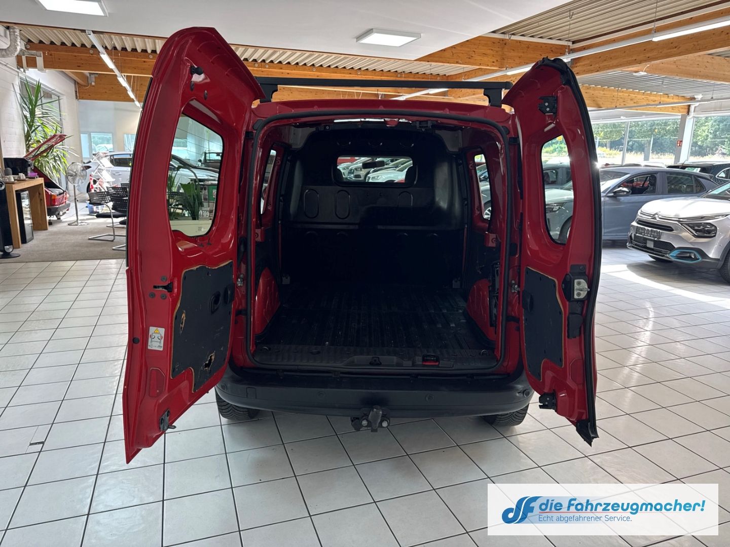 Fahrzeugabbildung Renault Kangoo Rapid Extra Fahrerprofil Tel.-Vorb. PDC B