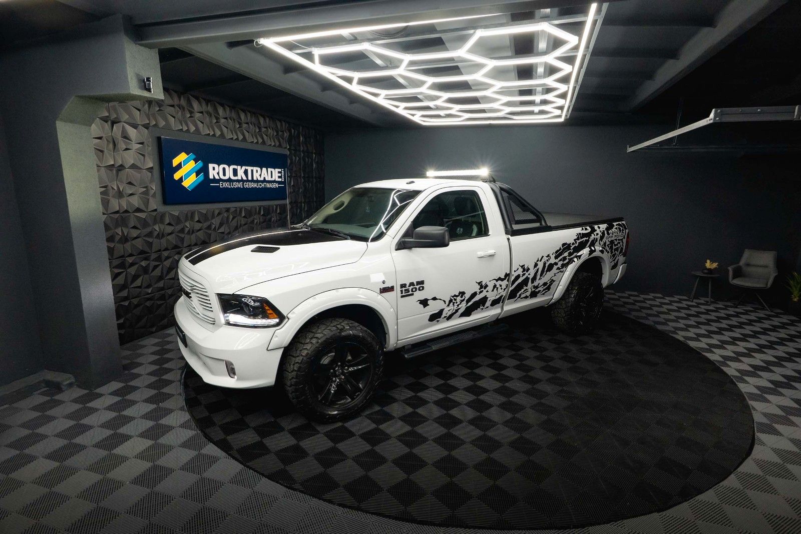 Fahrzeugabbildung Dodge RAM 5.7 V8 HEMI 4x4 SingleCab MAXI LONGBED *LED*