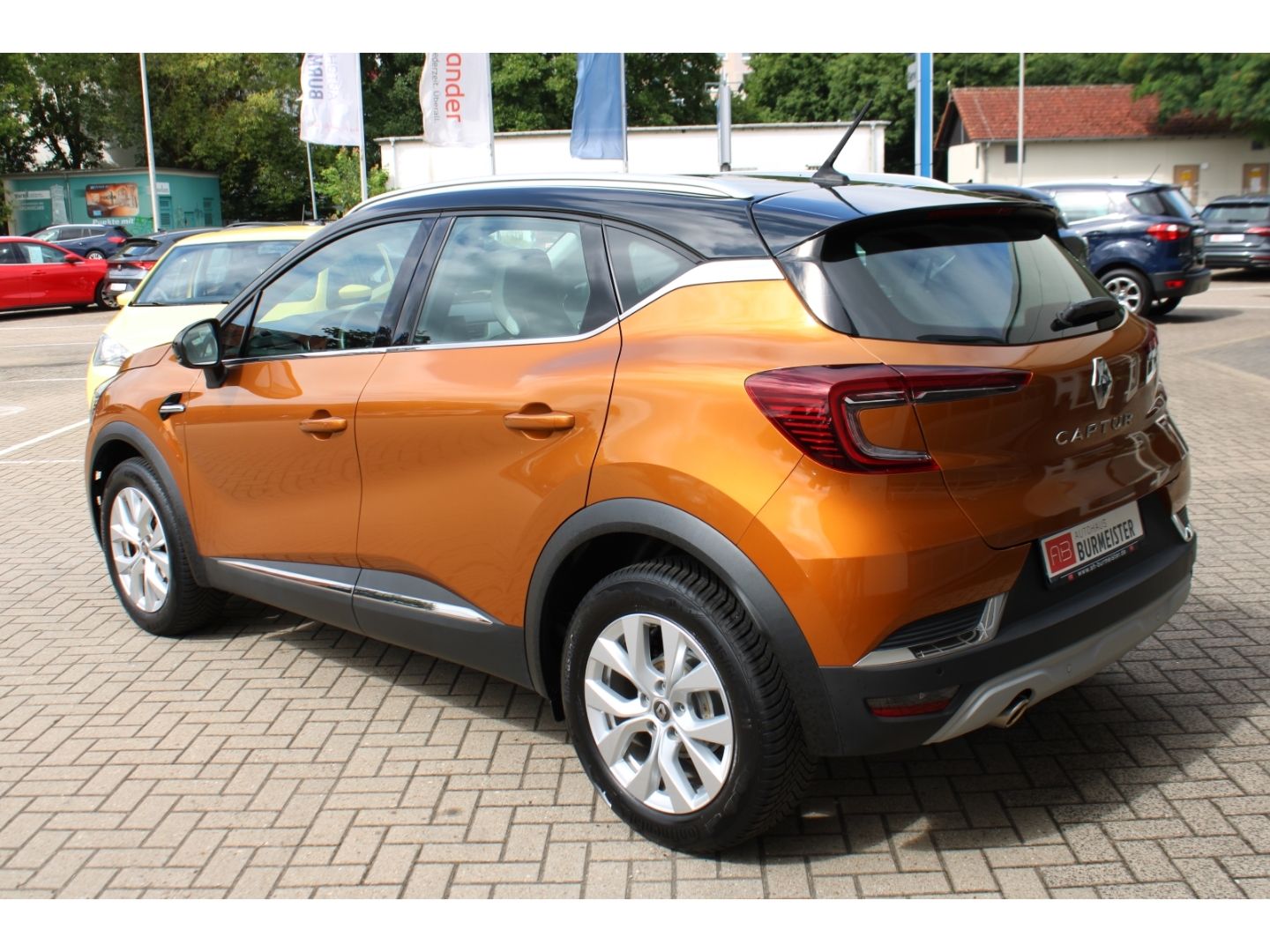 Fahrzeugabbildung Renault Captur II Intens LED GRA PDC RFK Navi StHzg WiPa