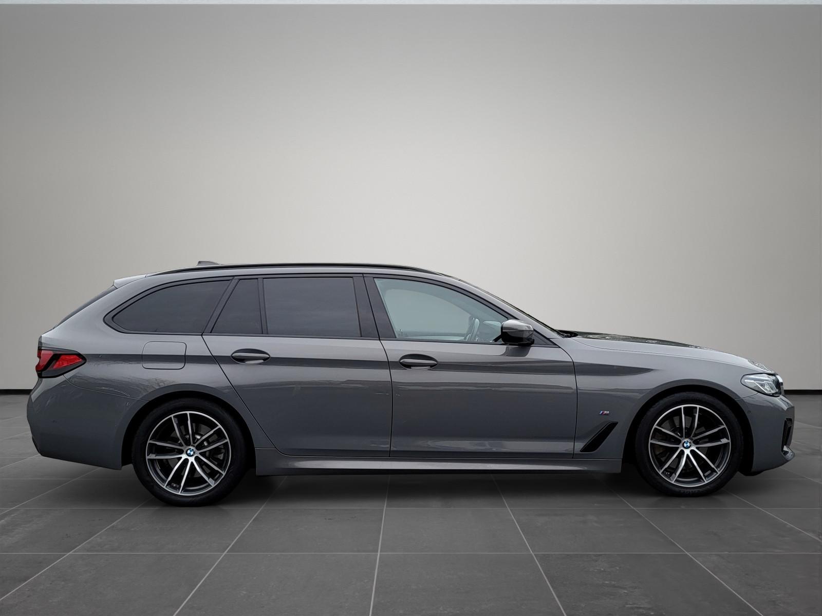 BMW 520 d Tour. M Sport LASER|HUD|H&K|R-KAM|KEYLESS