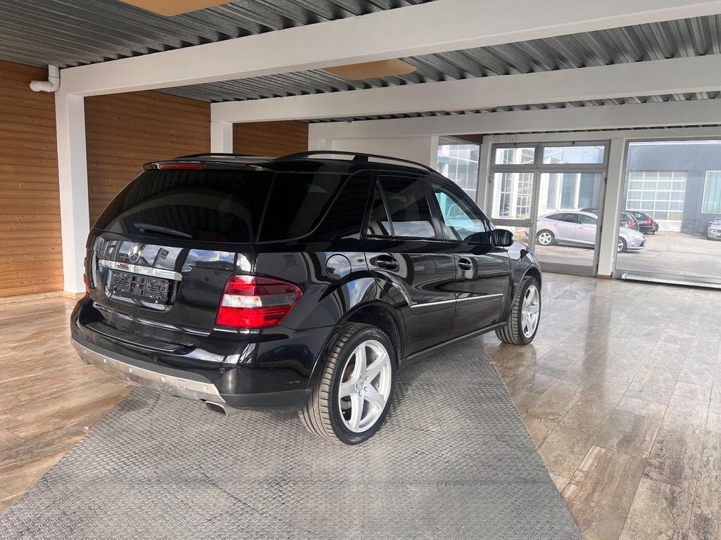 Mercedes-Benz ML 500