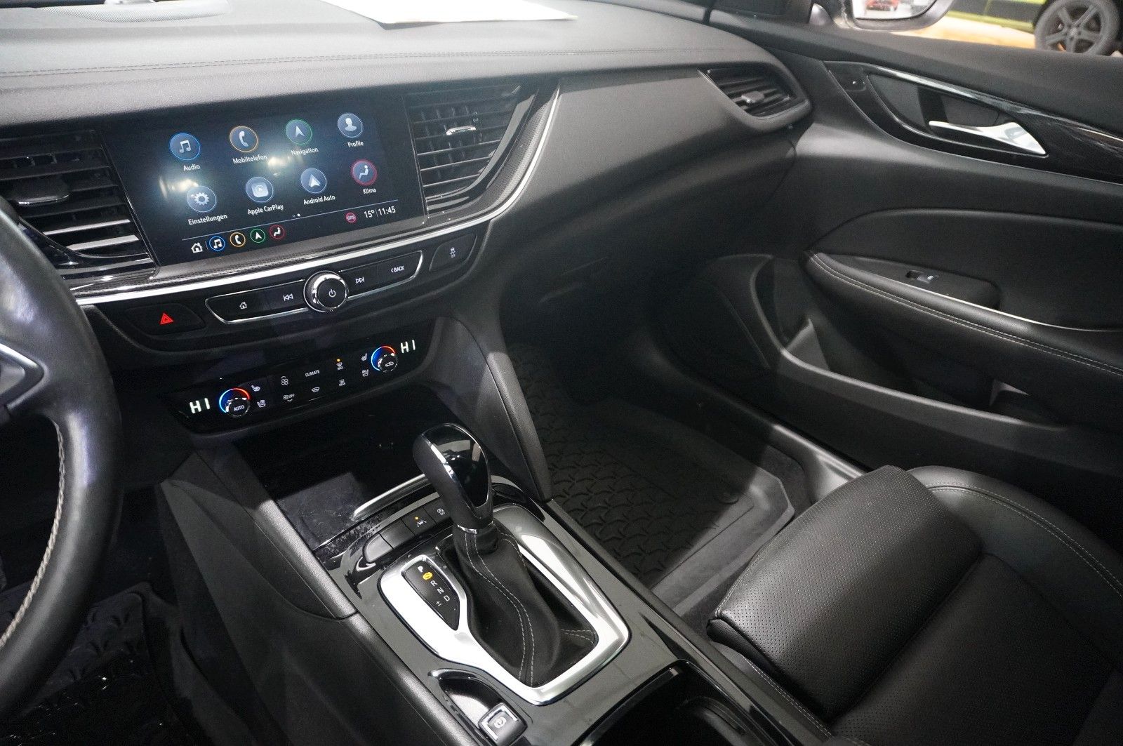 Fahrzeugabbildung Opel Insignia B ST 2.0D BUSINESS NAVI/HUD/KAMERA/AHK