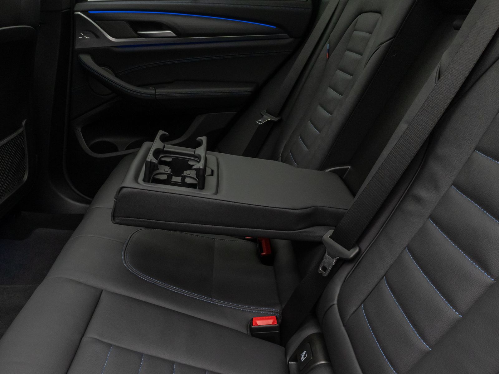 Fahrzeugabbildung BMW X3 xD30i  M Sport Panorama Laser 360°HUD DAB H/K