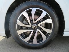 VW Golf VIII 2.0 TDI Active DSG LED Nav Ahk Rfk 16' VW Golf VIII 2.0 TDI Active DSG LED Nav Ahk Rfk 16'