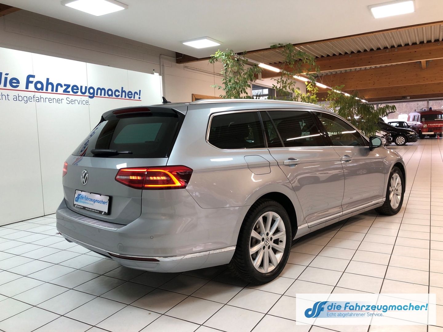 Fahrzeugabbildung Volkswagen Passat Variant Highline BMT Start-Stopp 2.0 TDI