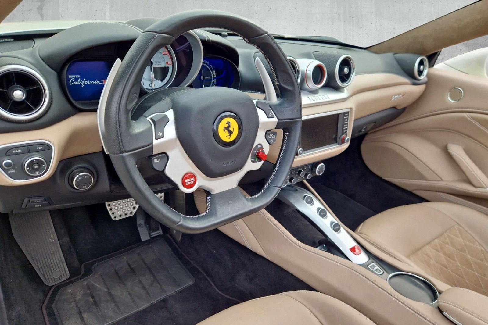Fahrzeugabbildung Ferrari California T*Two-Tone*dt. Auto*Alcantara*JBL*