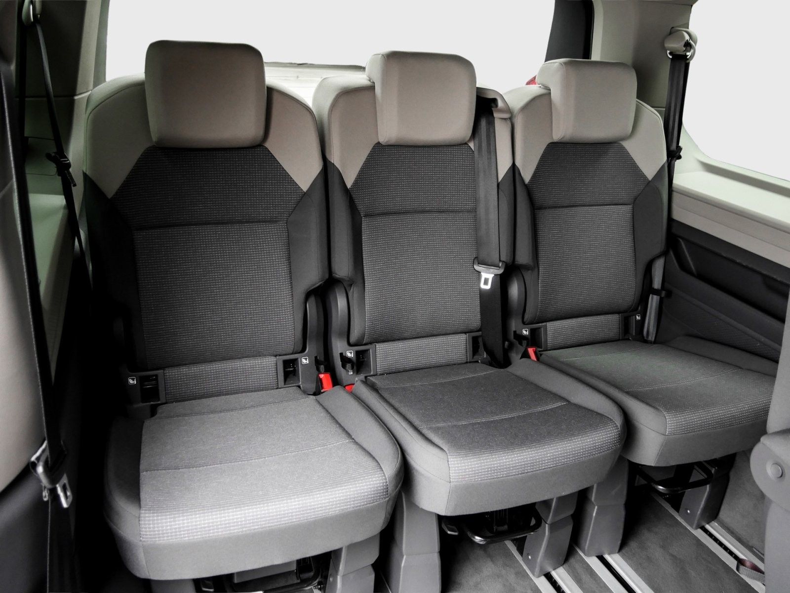 Volkswagen T7 Multivan 2.0 TSI DSG KÜ LED NAVI AHK STANDH foto 4