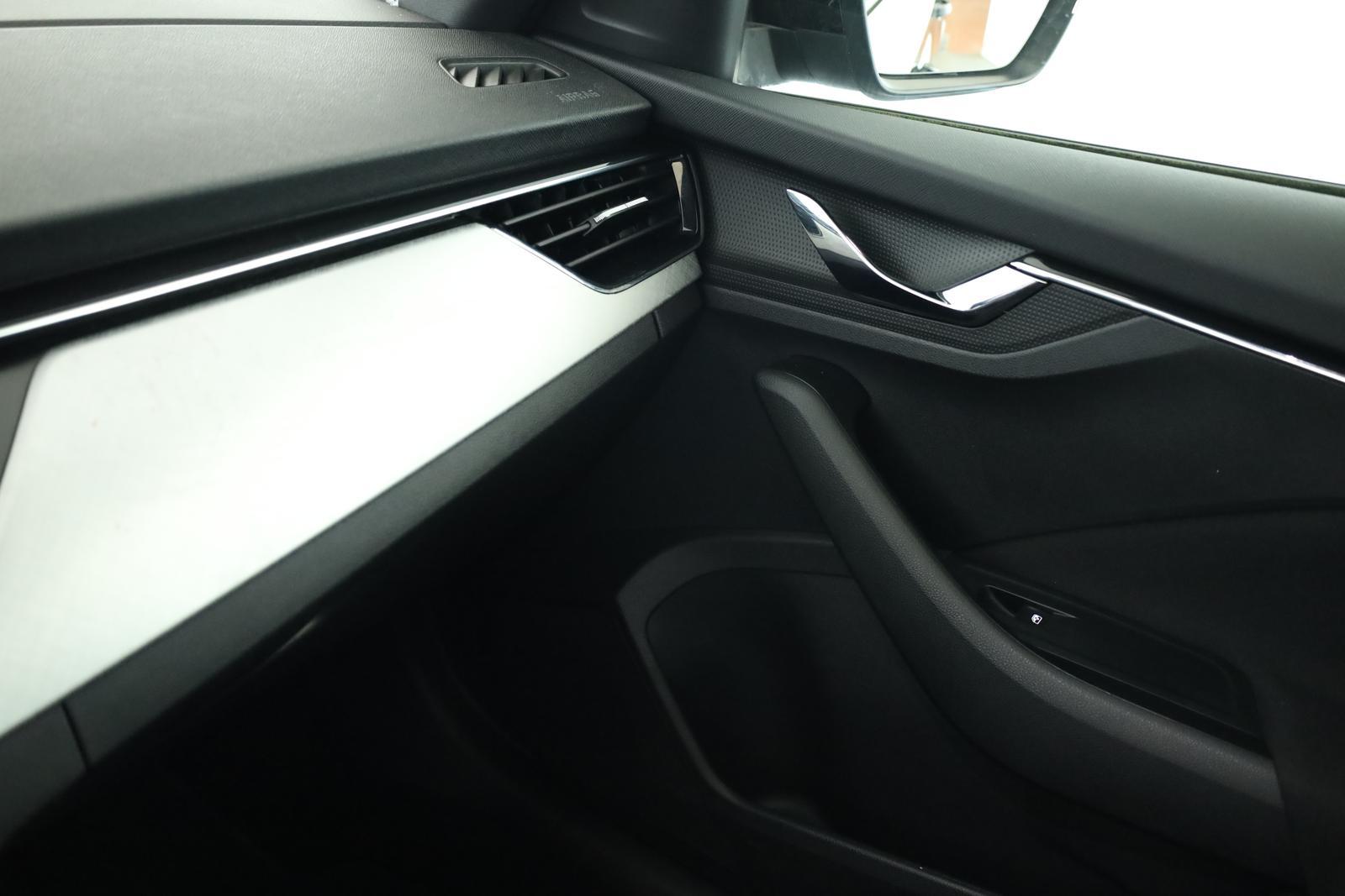 Skoda Kamiq 1.0 TSI DSG Tour LED Pano SmartLink Kam, миниатюра 17