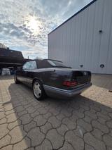 Mercedes-Benz E320/Cabrio/H Zulassung - Autos aus dem Jahr 1994