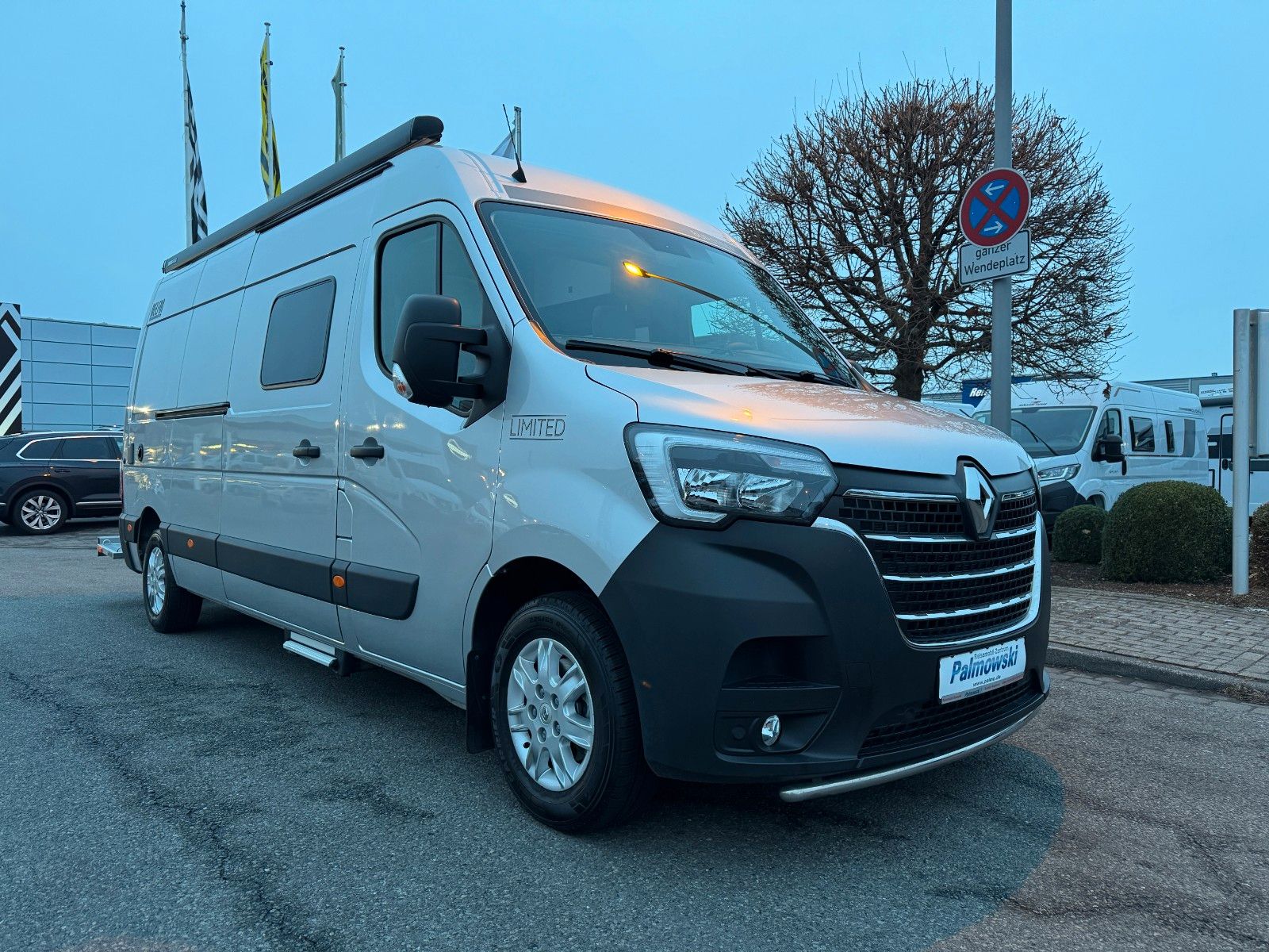 Fahrzeugabbildung Bürstner Delfin C 621 Limited - Garantie - Motorradbühne!