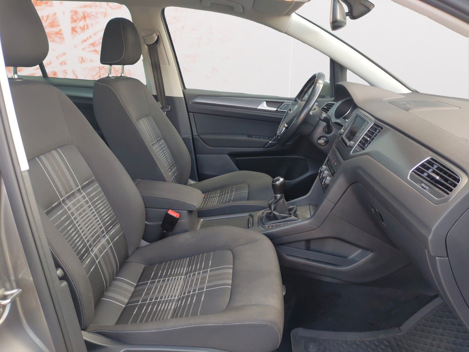 Fahrzeugabbildung Volkswagen Golf Sportsvan VII Lounge ! Navi ! PDC ! SHZ !