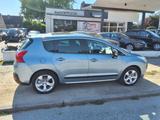 Peugeot 3008 Hybrid4/Pano/Autom/Xenon/AHK/TV/BT - Peugeot 3008 Hybrid (Diesel/Elektro)