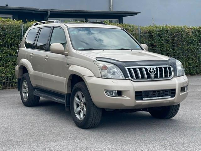 Toyota Land Cruiser PRADO 3.0 D-4D Executive 8 SEATS