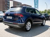 Volkswagen TIGUAN HIGHLINE 1.5 TSI DSG Pano AHK Kam. Navi - mit Benzin-Antrieb: Geländewagen, mit Klimaanlage