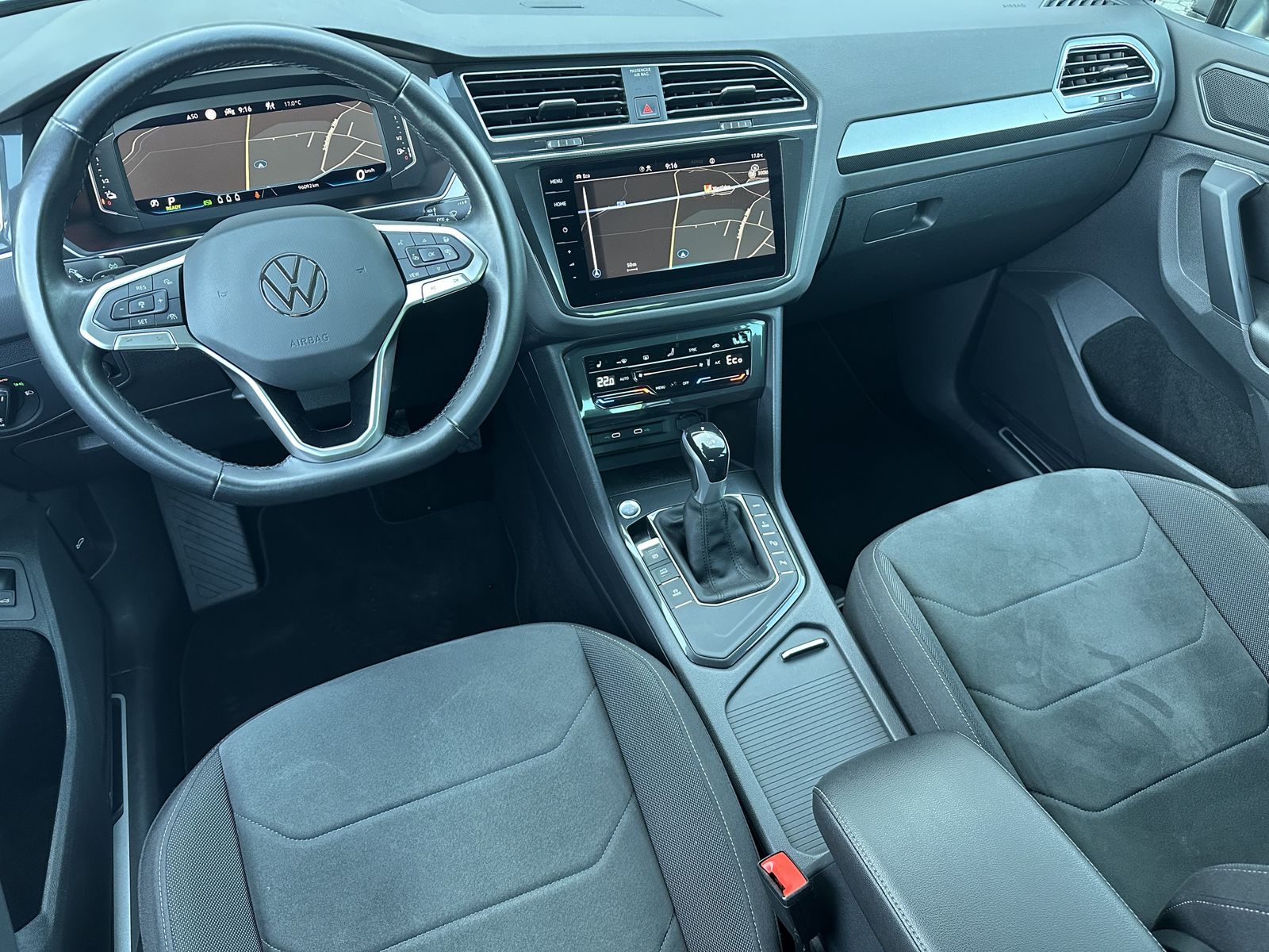 Fahrzeugabbildung Volkswagen Tiguan Elegance eHybrid NAV+IQ-LIGHT+AHK+HEAD-UP