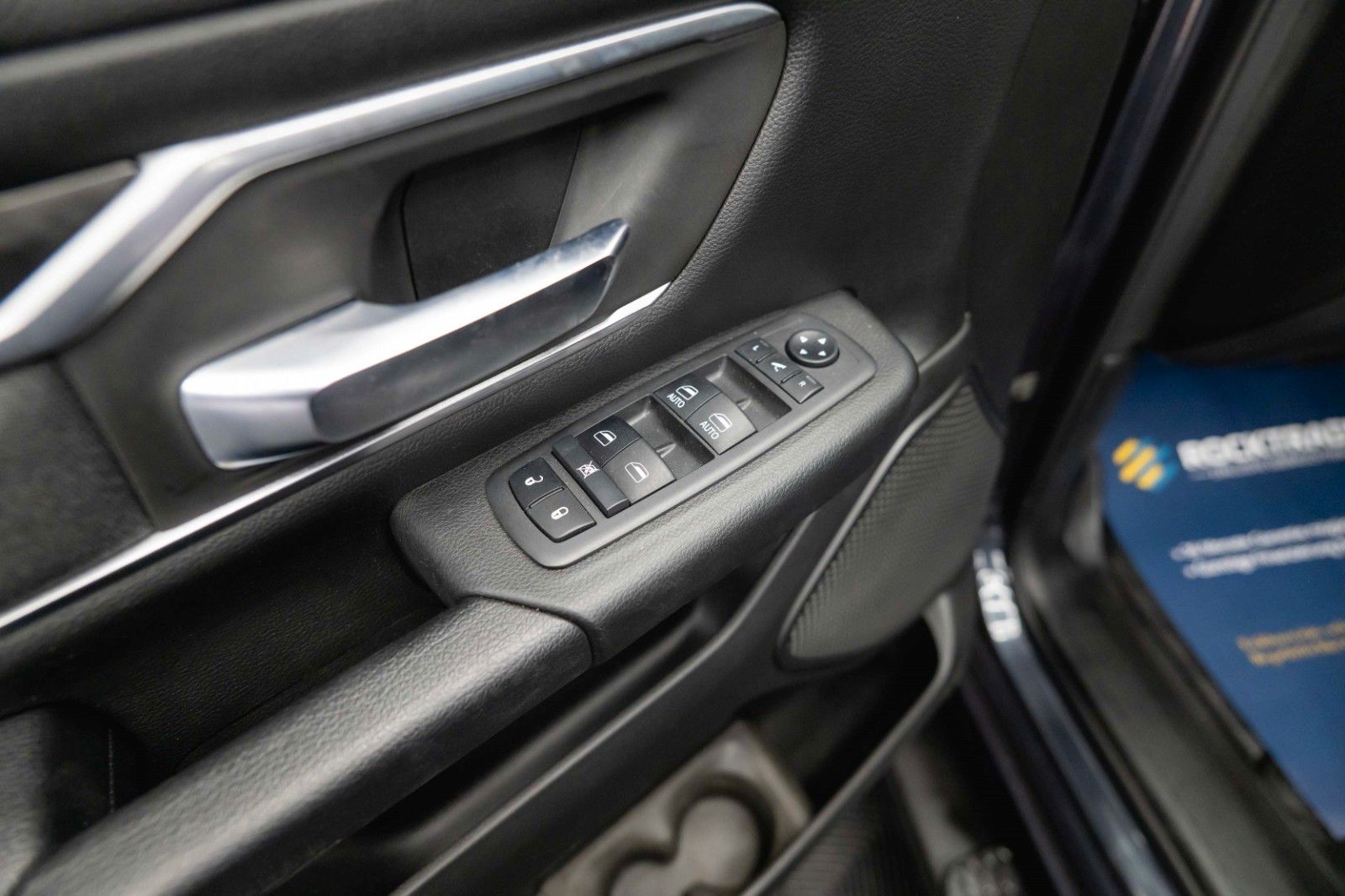 Fahrzeugabbildung Dodge RAM 5.7 V8 HEMI 4x4 OFFROAD Night Limited 19%