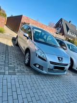 Peugeot 5008 ( 1,6 L) - Peugeot 5008