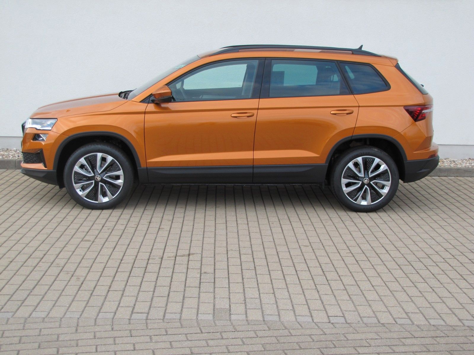 Fahrzeugabbildung SKODA Karoq Selection 1.5 TSI DSG