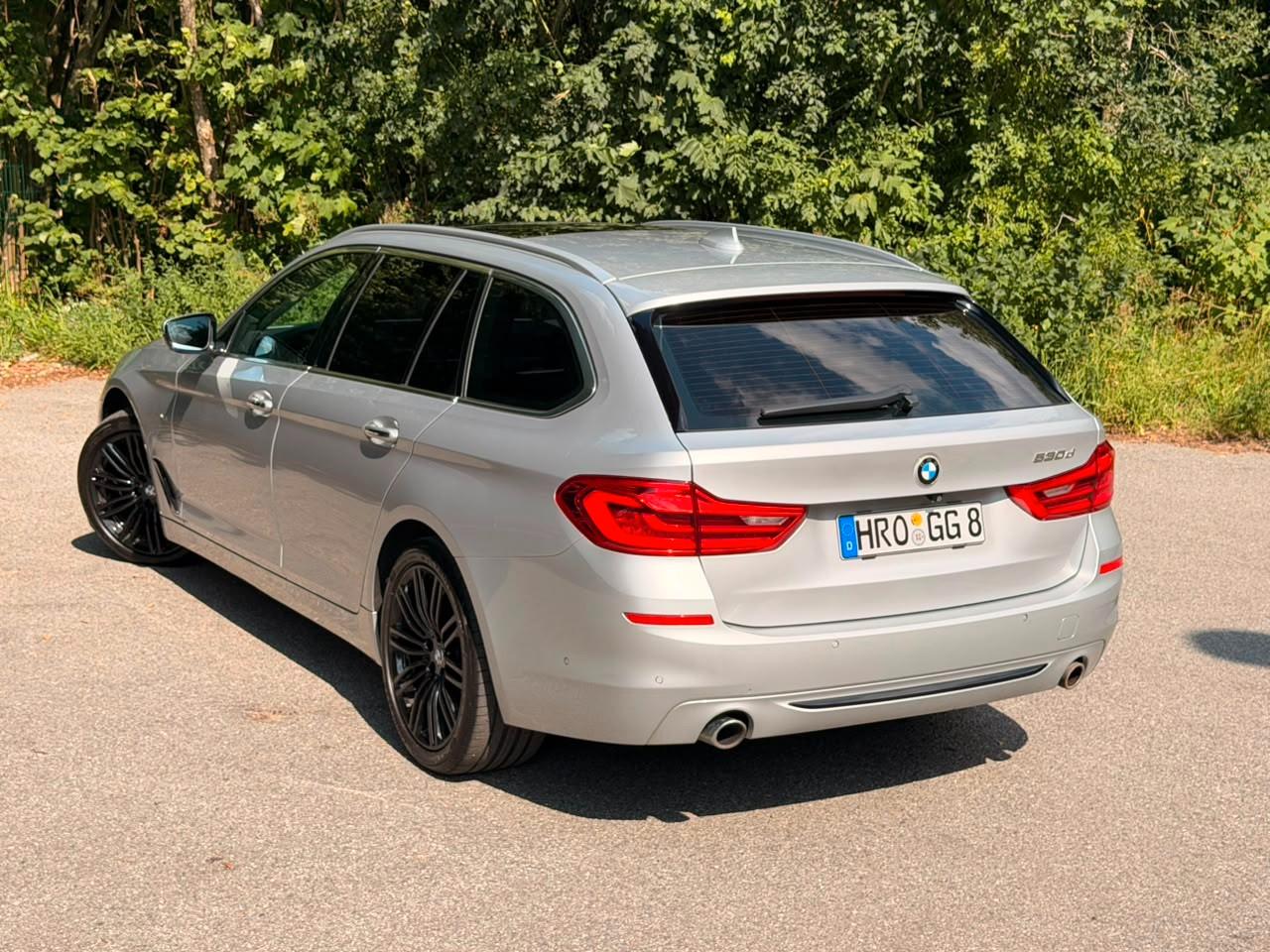 BMW 530 5 Touring 530 d Luxury Line/Pano/Tüv 08.2027
