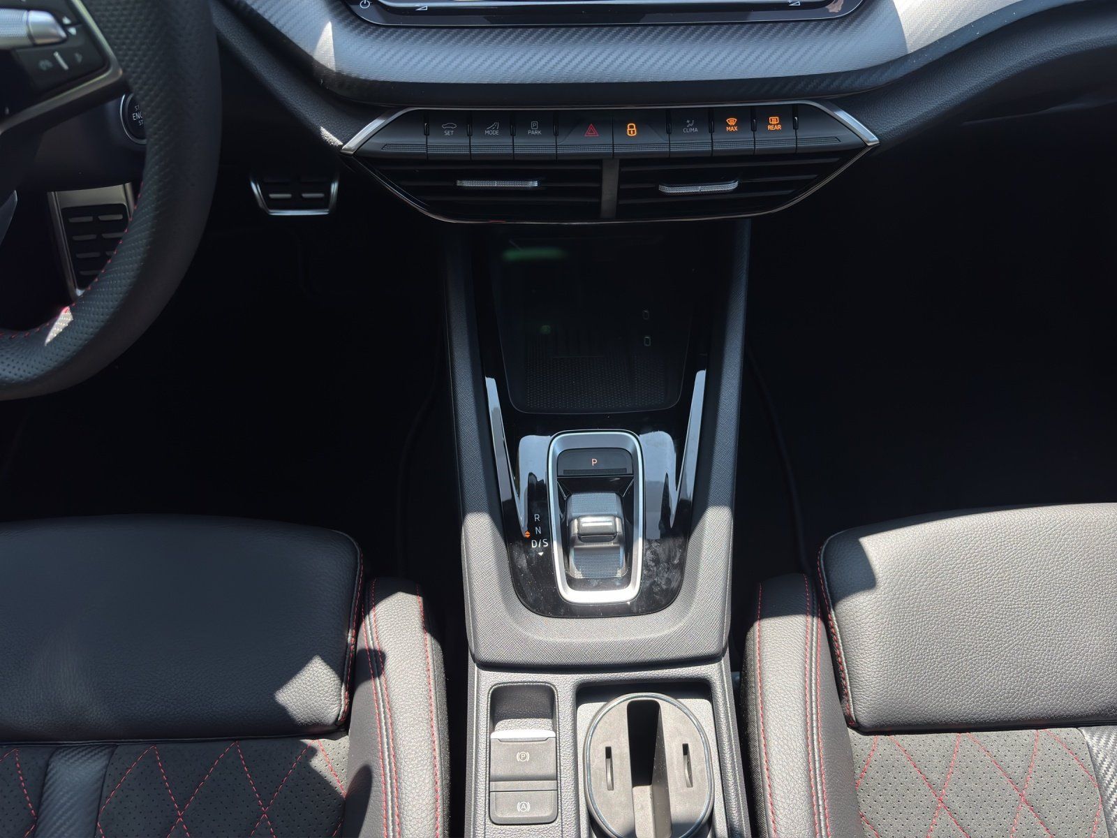 Fahrzeugabbildung SKODA Octavia Combi RS 2,0 TSI 195 kW DSG