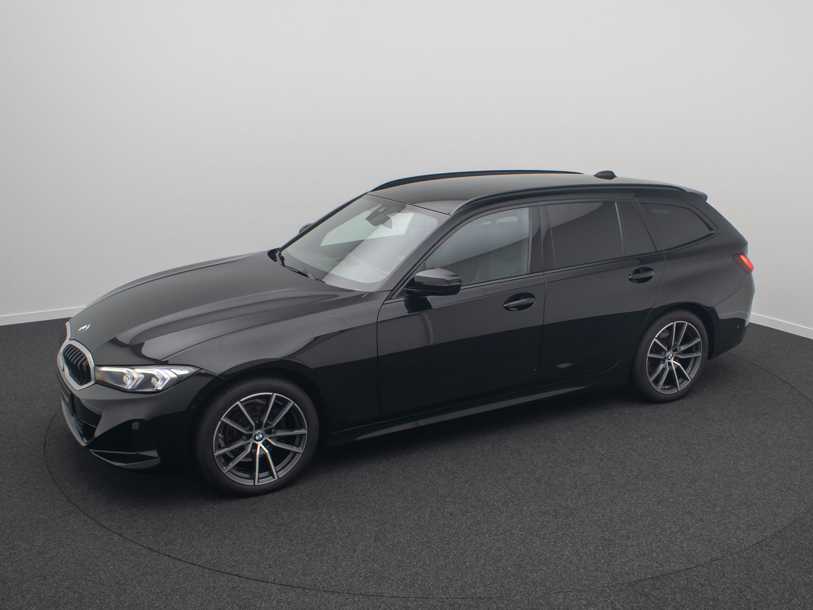 Fahrzeugabbildung BMW 318d Kamera DAB HiFi Leder Sport LED 18Zoll