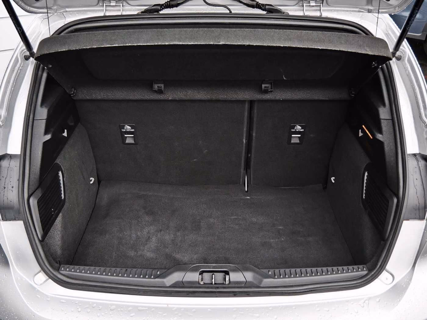 Ford Focus 1.0 ST-Line | LED | KAMERA | 18' | ALARM |