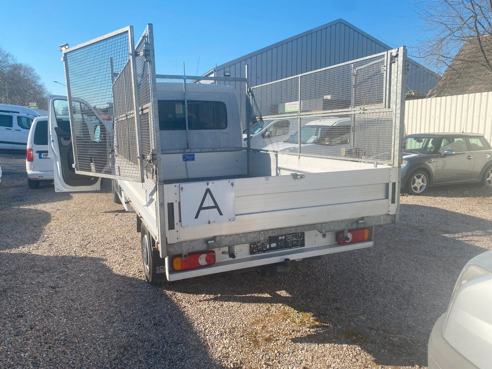 Fahrzeugabbildung Renault Master III PritscheDoka,AHK1Hd,Laubschutzugitter