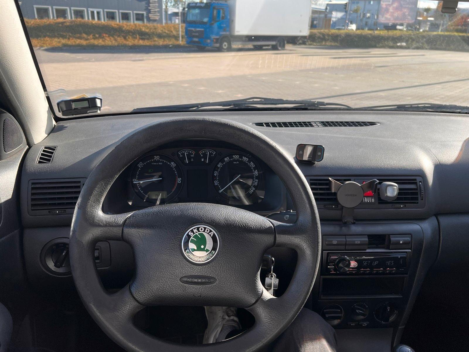 Skoda Octavia 2006 — photo 9