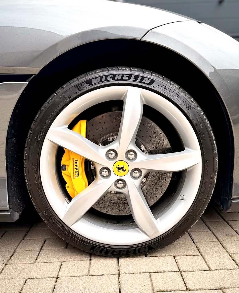 FERRARI PORTOFINO GRIGIO SILVERSTONE