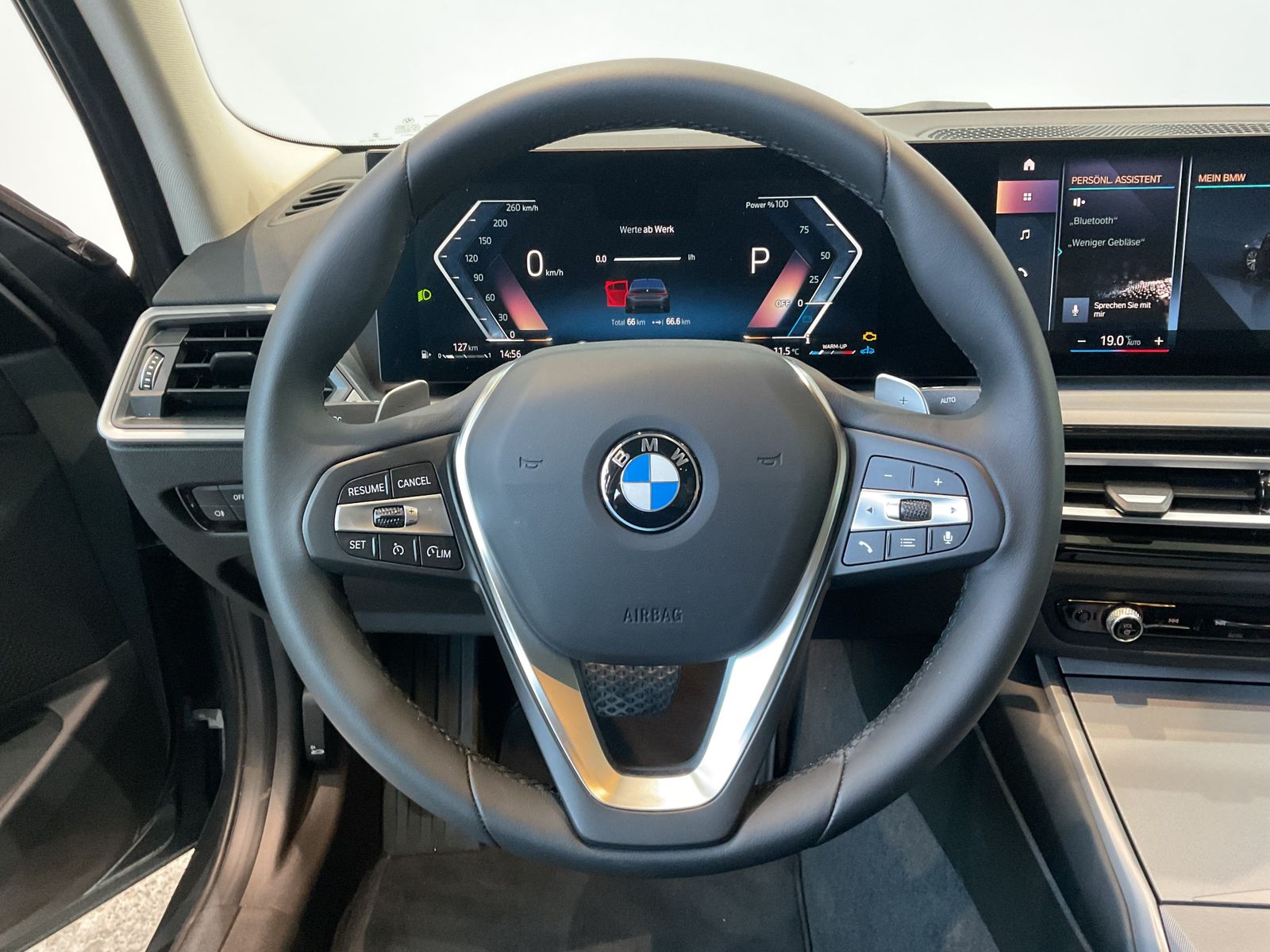 Fahrzeugabbildung BMW 318i DAB Komfortzg. AHK Shz