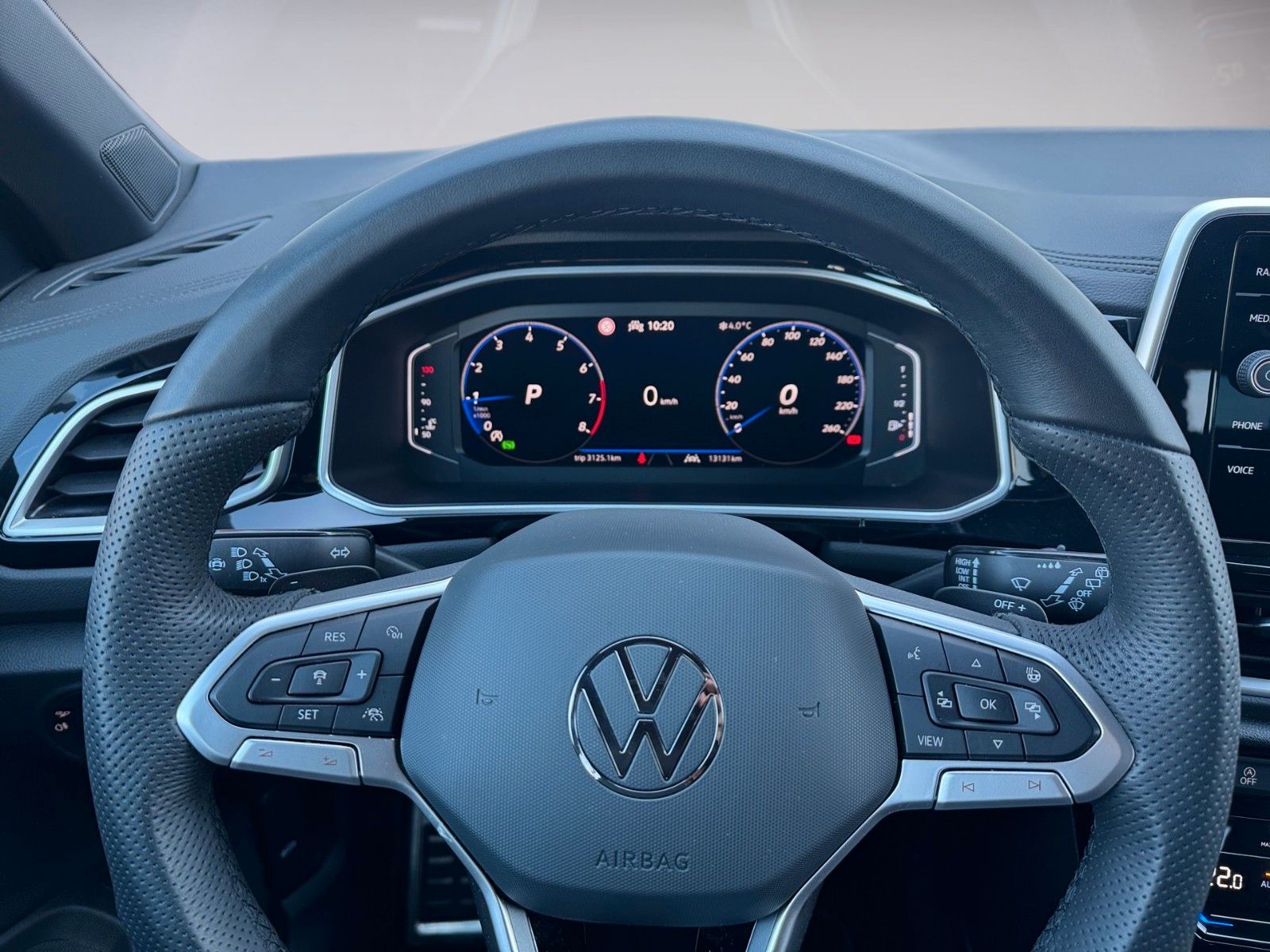 Fahrzeugabbildung Volkswagen T-Roc R-Line