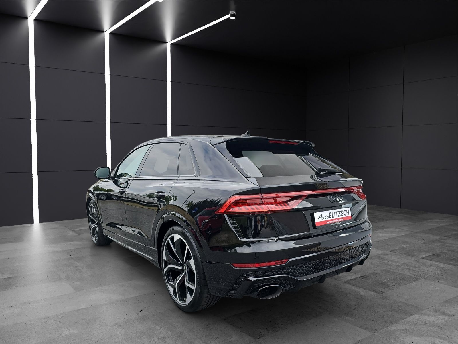 Fahrzeugabbildung Audi RS Q8 SPORT Vmax 280 23"+MATRIX +PANO+KERAMIK