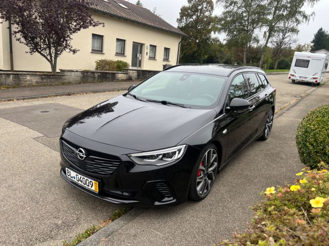 Opel Insignia B Sports Tourer GSi 4x4