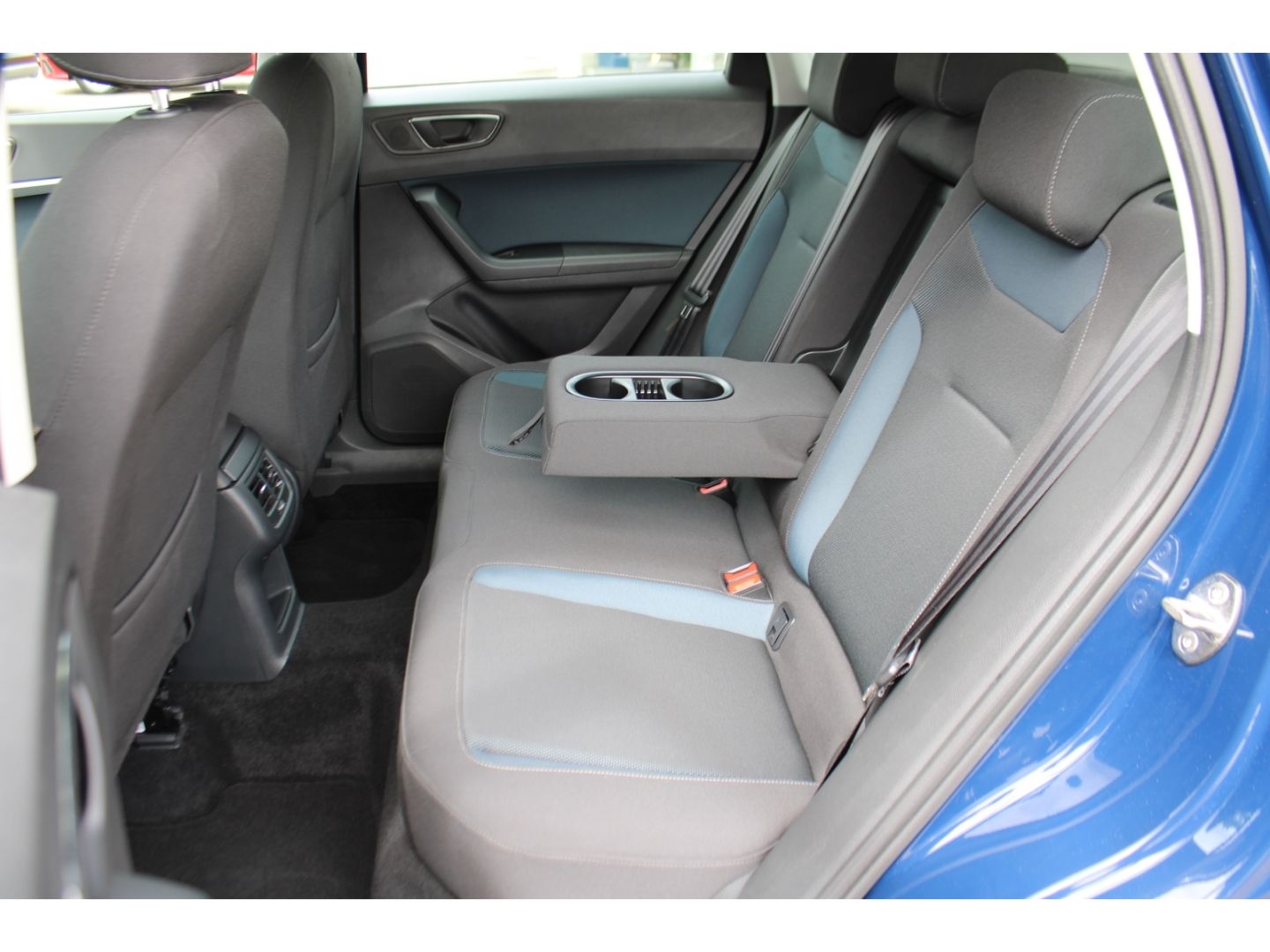 SEAT Ateca Style 1.4 TSI GRA PDC SHzg GJR AHK Sicht-P - Image 8