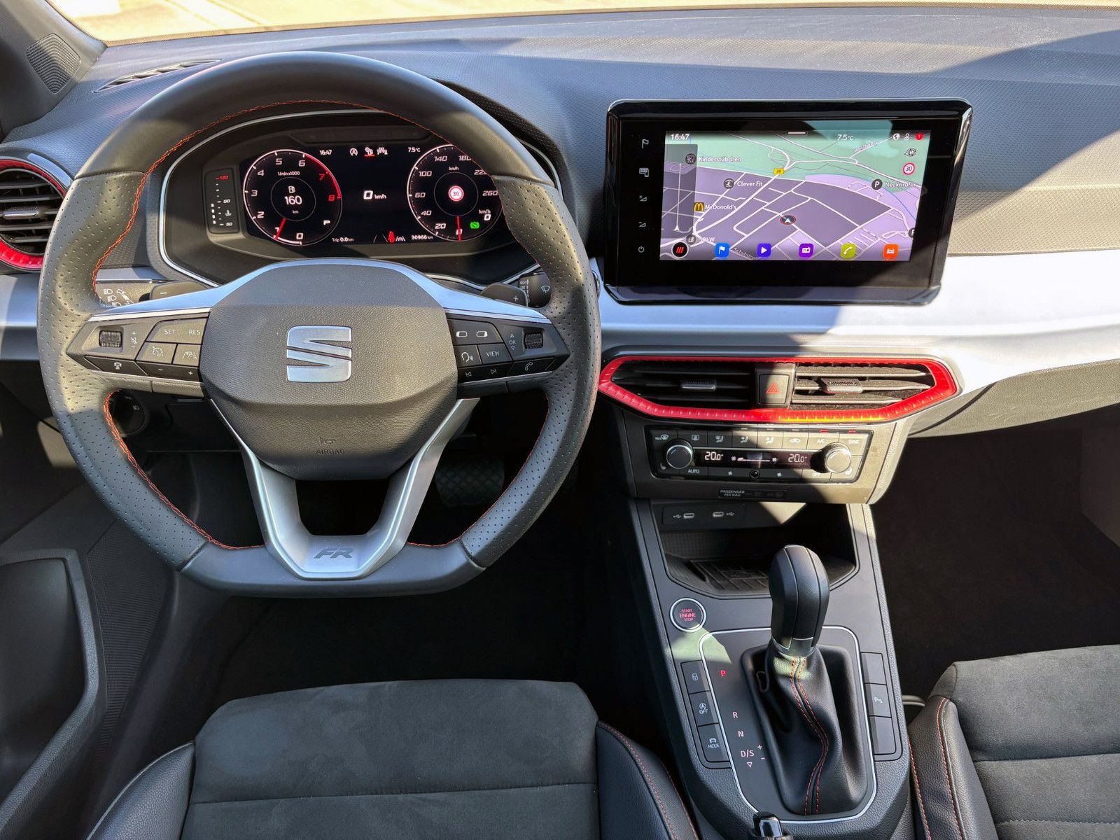 Fahrzeugabbildung SEAT Ibiza FR 1.5TSI DSG BlackEdition ACC LED KAM GSD