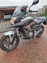 Honda NC700XA RC63 - HONDA X