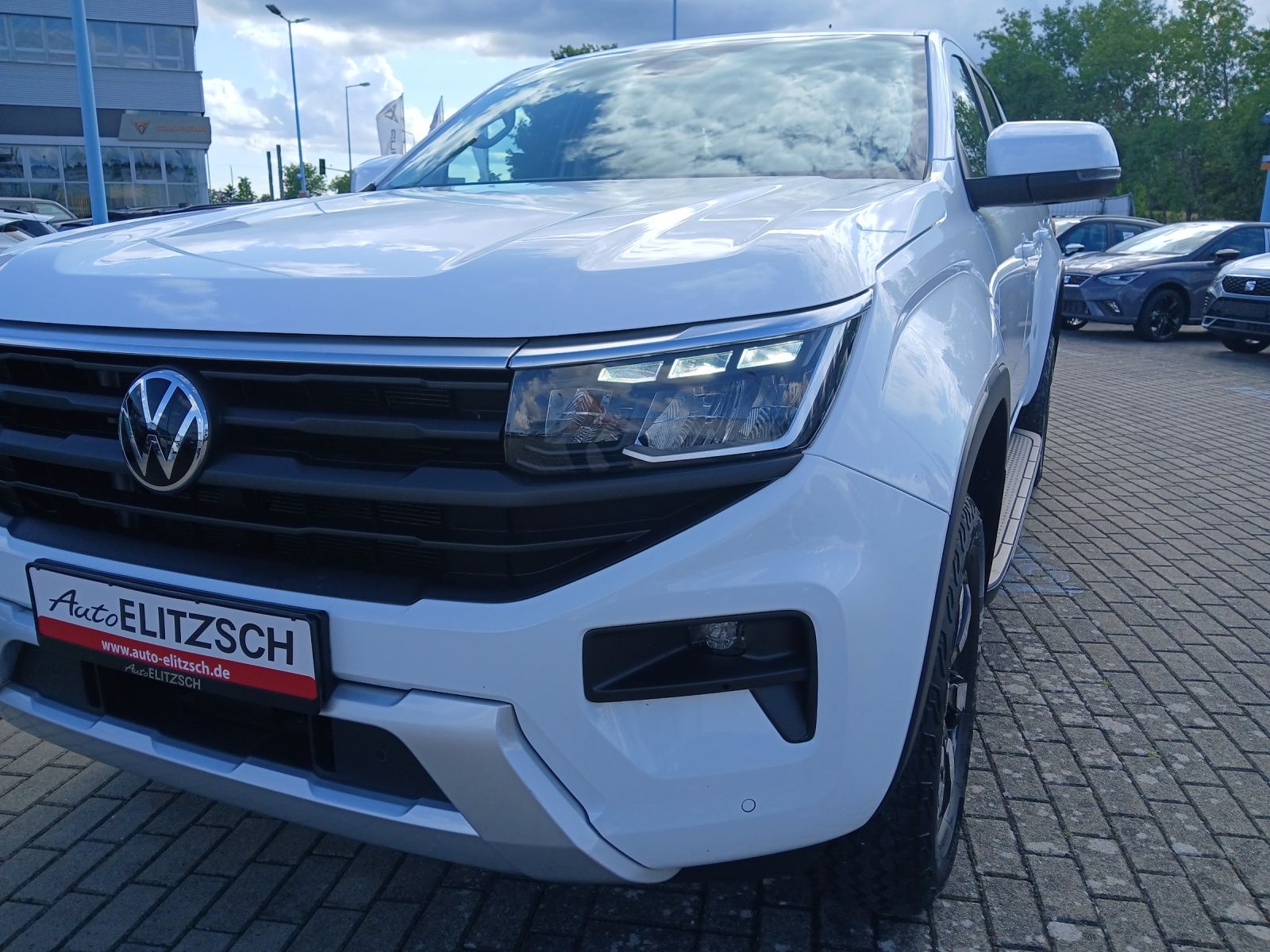 Fahrzeugabbildung Volkswagen Amarok TDI Life DSG 4M LED AHK AID SITZH.