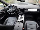 Volkswagen Touareg 3.0 V6 TDI Tiptronic BMT Grau Metallic - Volkswagen Touareg aus 2012: TDI