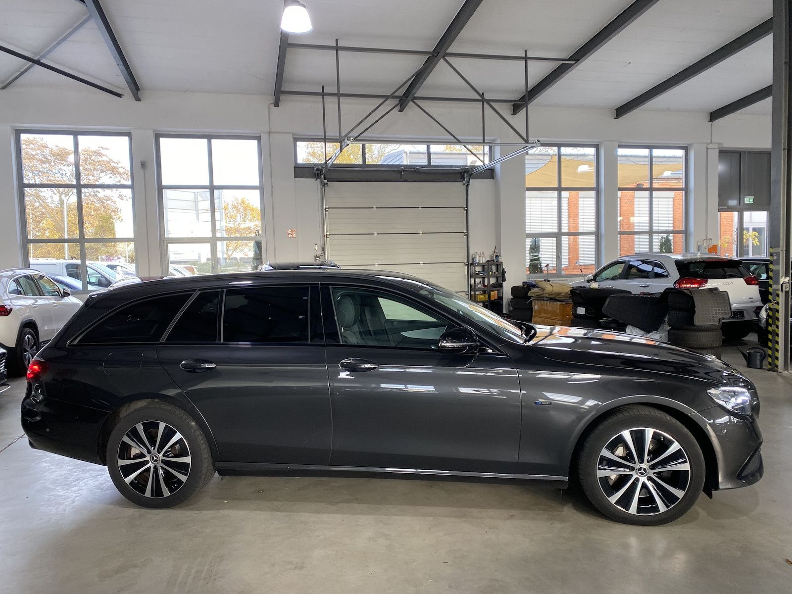 Fahrzeugabbildung Mercedes-Benz E 300 de 4-M T Avantgarde/WIDE/LED-HIGH/RFK/