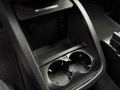 Fahrzeugabbildung Mercedes-Benz V 220d EDITION lang Night-Paket el.Klappe 19"AMG